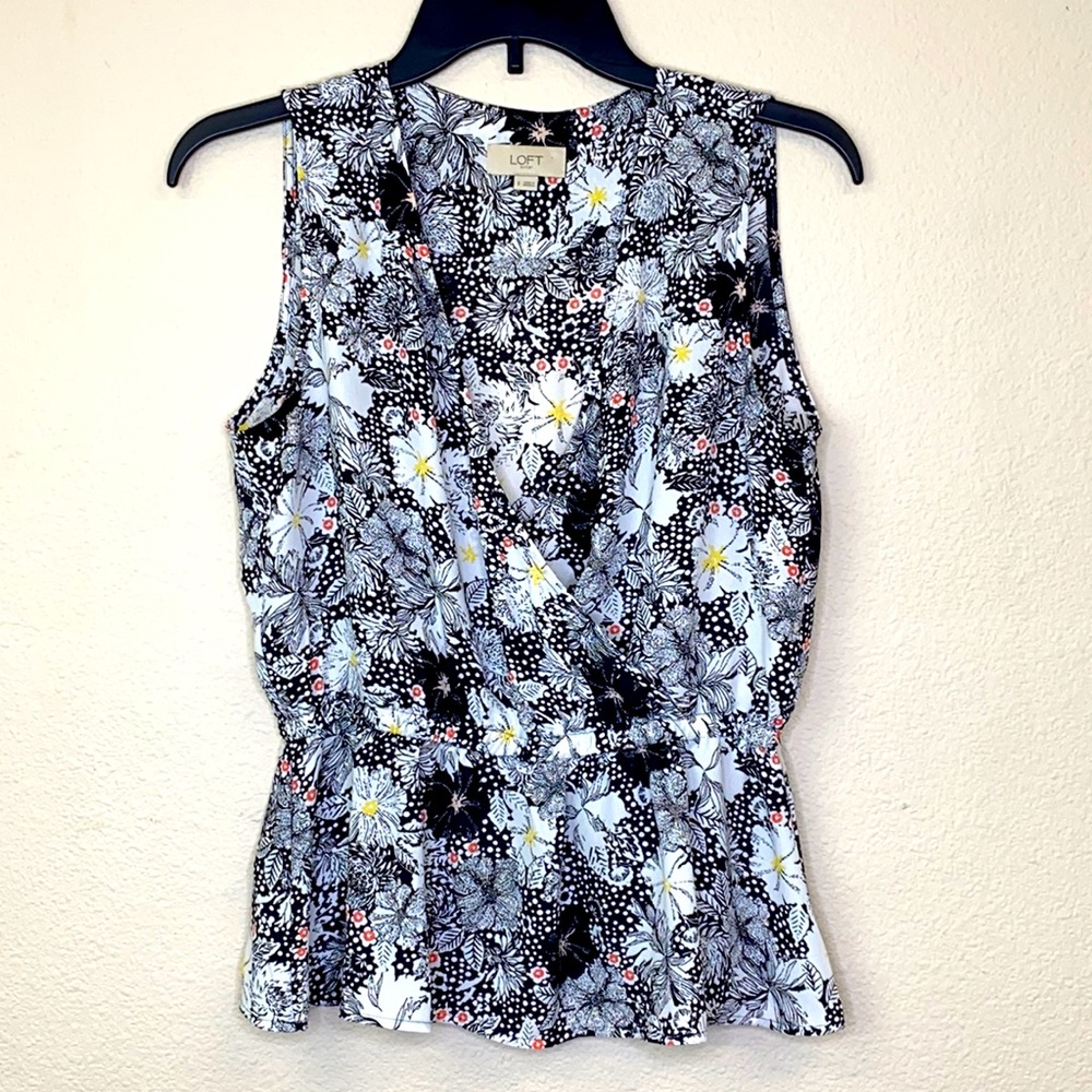 Loft floral summer top in size small